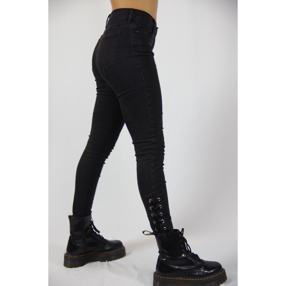 Black skinny jeans